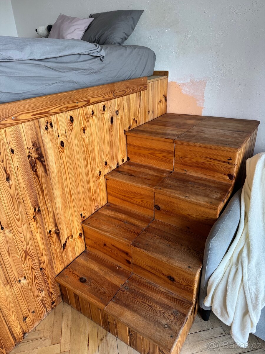 Postel s úložným prostorem - 11