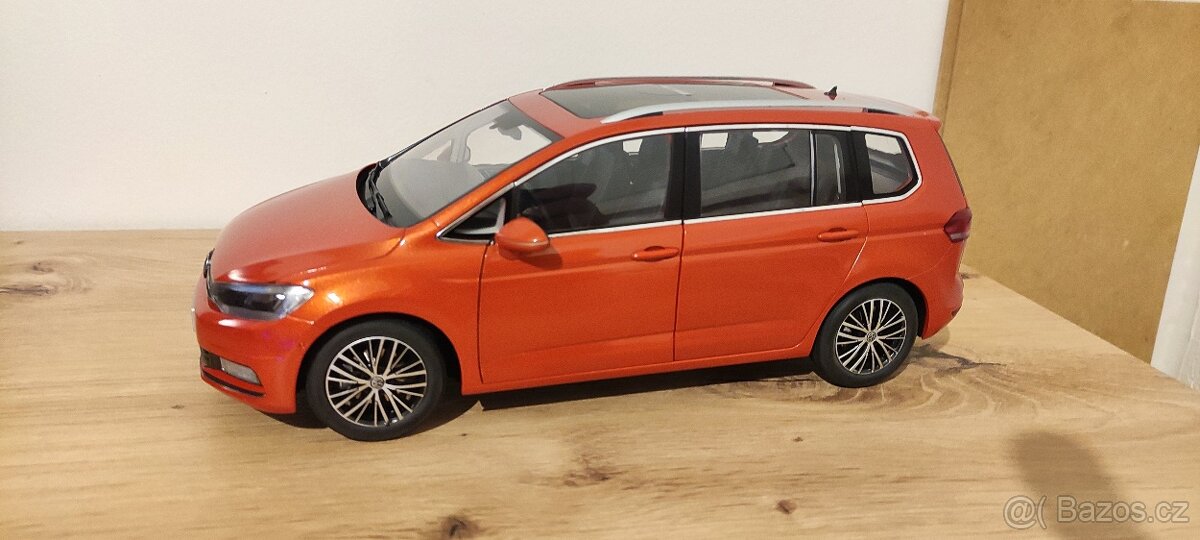 VW Touran 1:18 - 11
