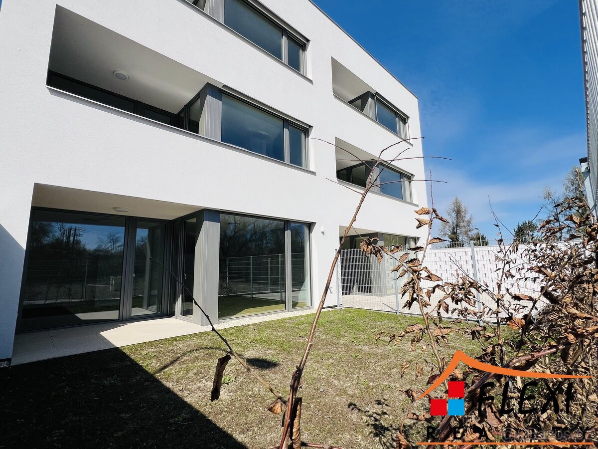 Pronájem bytu 1+kk, 32 m² vč. parkování - Ostrava - Slezská - 11