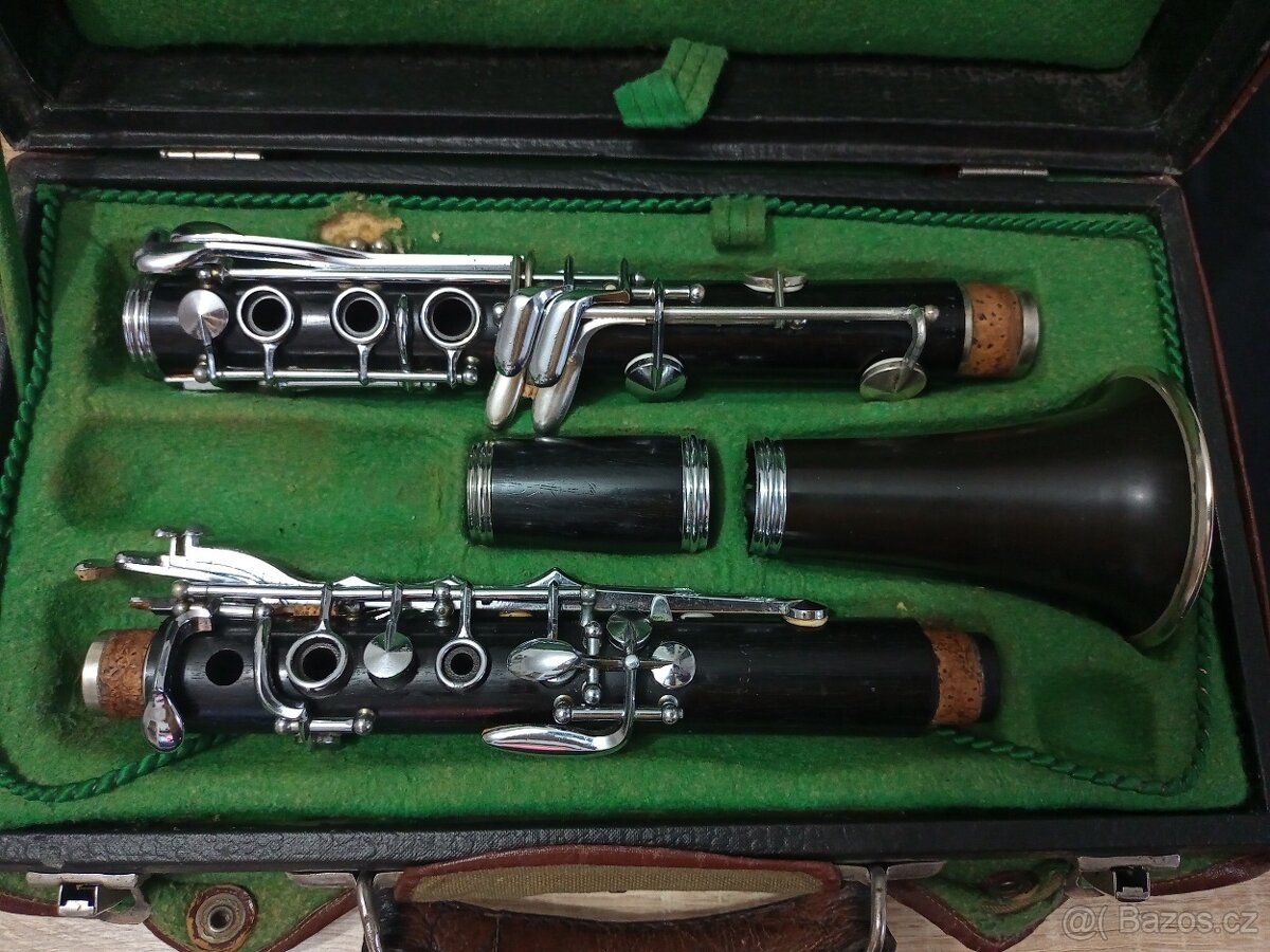 Prodám B Klarinet Amati - 11