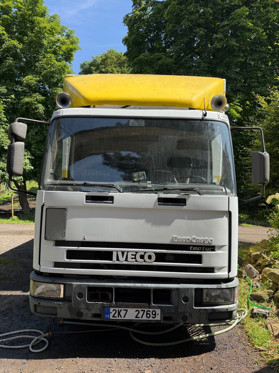 Kamion přepravník na koně - 11