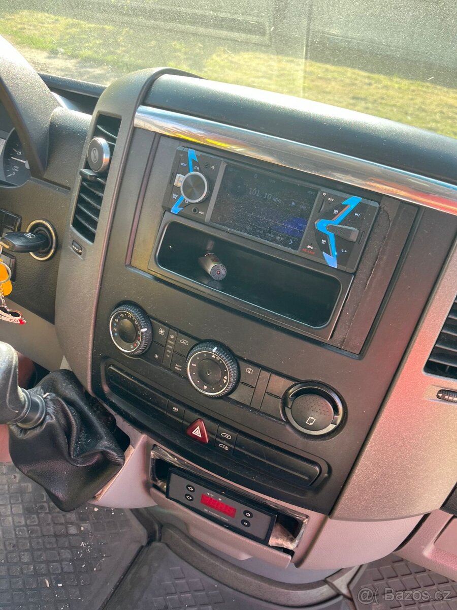 Mercedes Benz Sprinter 418 CDI chlaďák - 11