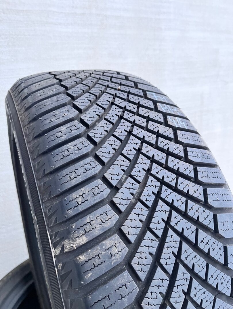 215/50 R17 95V Yokohama - DOT 2023 - 11