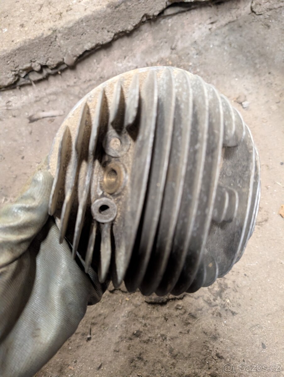 Hlava válce Jawa - 11