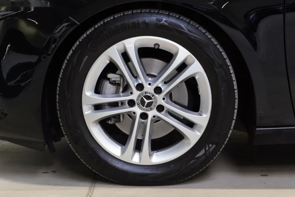Mercedes-Benz Třídy A, A180,ACC,ČR,DPH,1.MAJ - 11