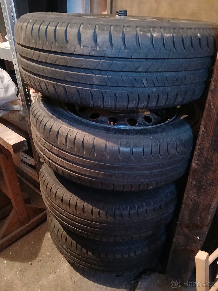 Kia Ceed 4x plechové disky + poklice, pneu letní - 11