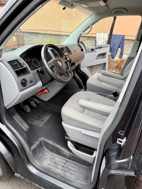 VW Transporter T5 Long 1.9Tdi 75kw rv.2008 - 11