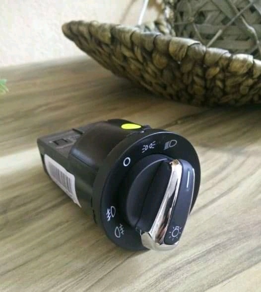 Ovladace vypinac svetiel a stahovanie okien SKODA VW - 11