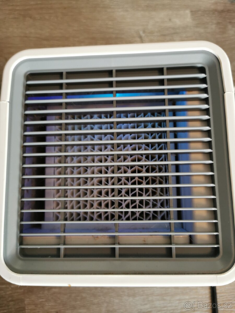 Stolní vodní ventilátor - 11