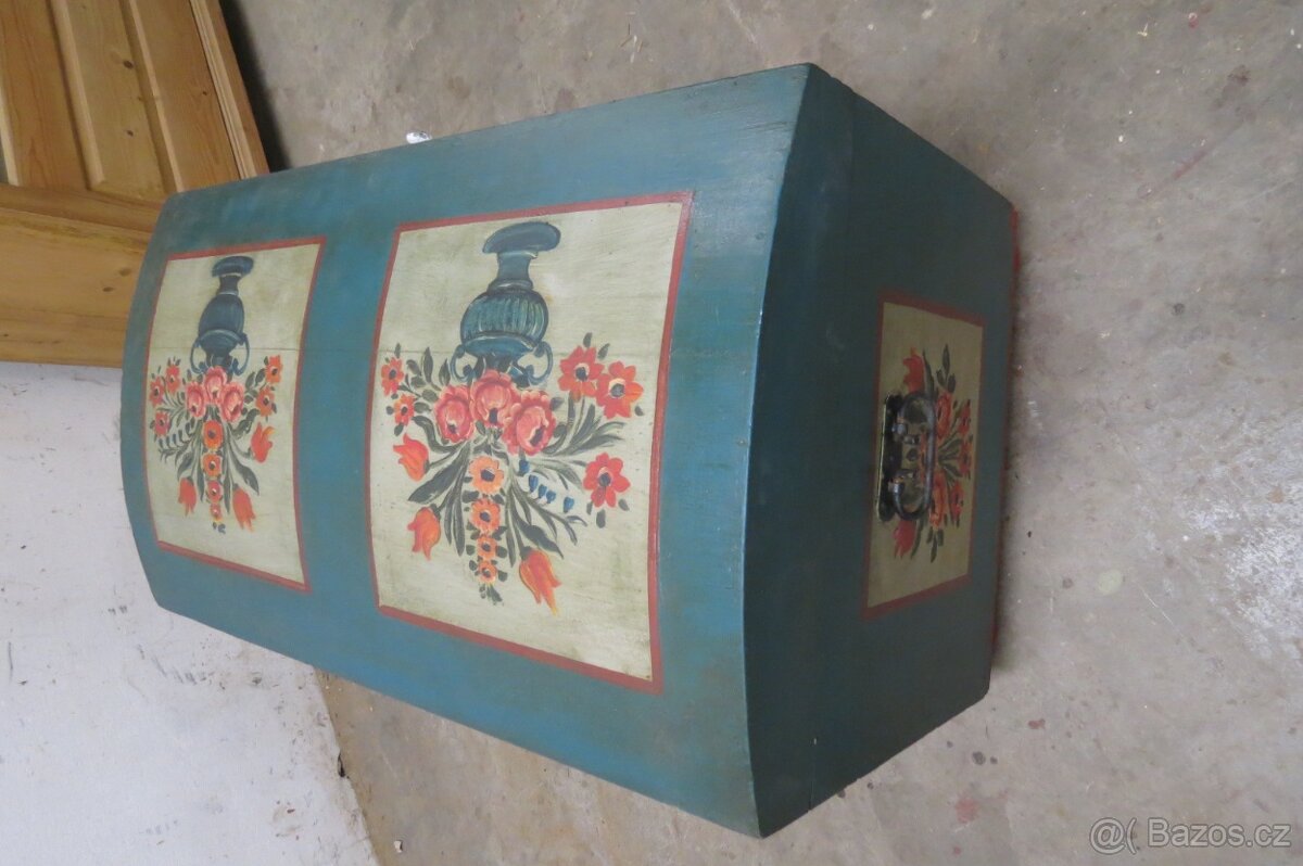 Malovaná truhlička po starší renovaci - 11