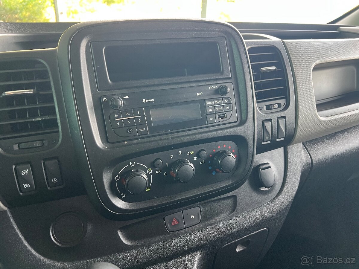 RENAULT TRAFIC LONG - 11