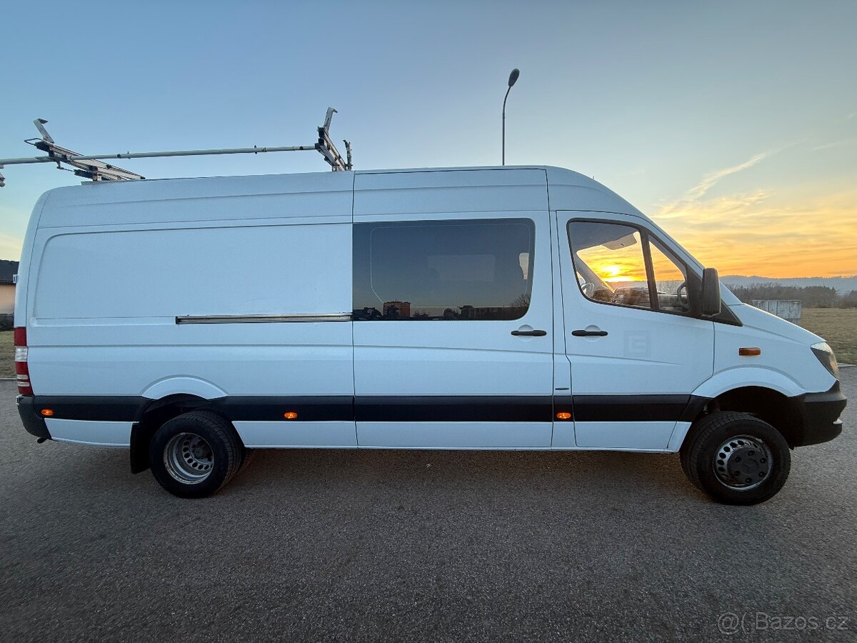 MB Sprinter 516 4x4 dílna + 6 místné - 11