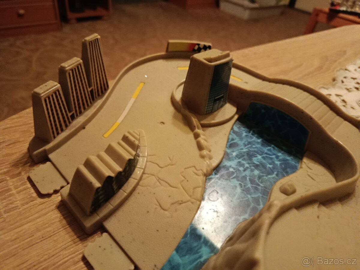 Rybičky ,notebook, silnice a šachy - 11