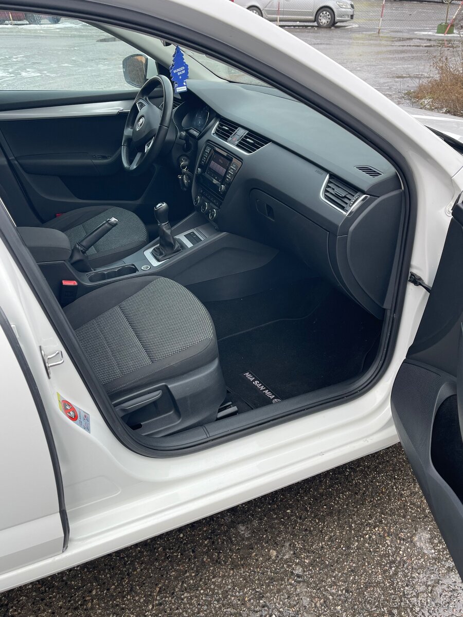 Na prodej Skoda Octavia3 kombi - 11