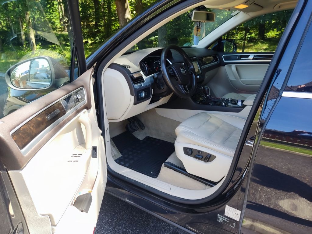VW TOUAREG 3,0TDi Bluemotion - 11