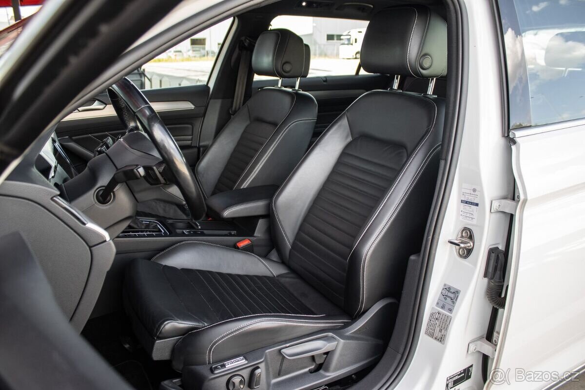 Volkswagen Passat Variant Elegance GT 200kW - 11