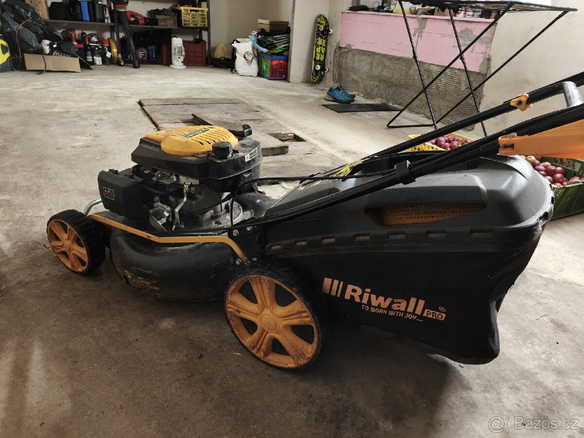 Travní sekačka riwall RPM 5355 - 11