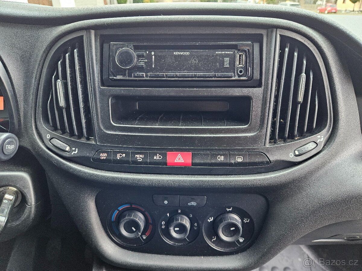 Fiat Doblo 1.4 70kW benzin, Klima - 11