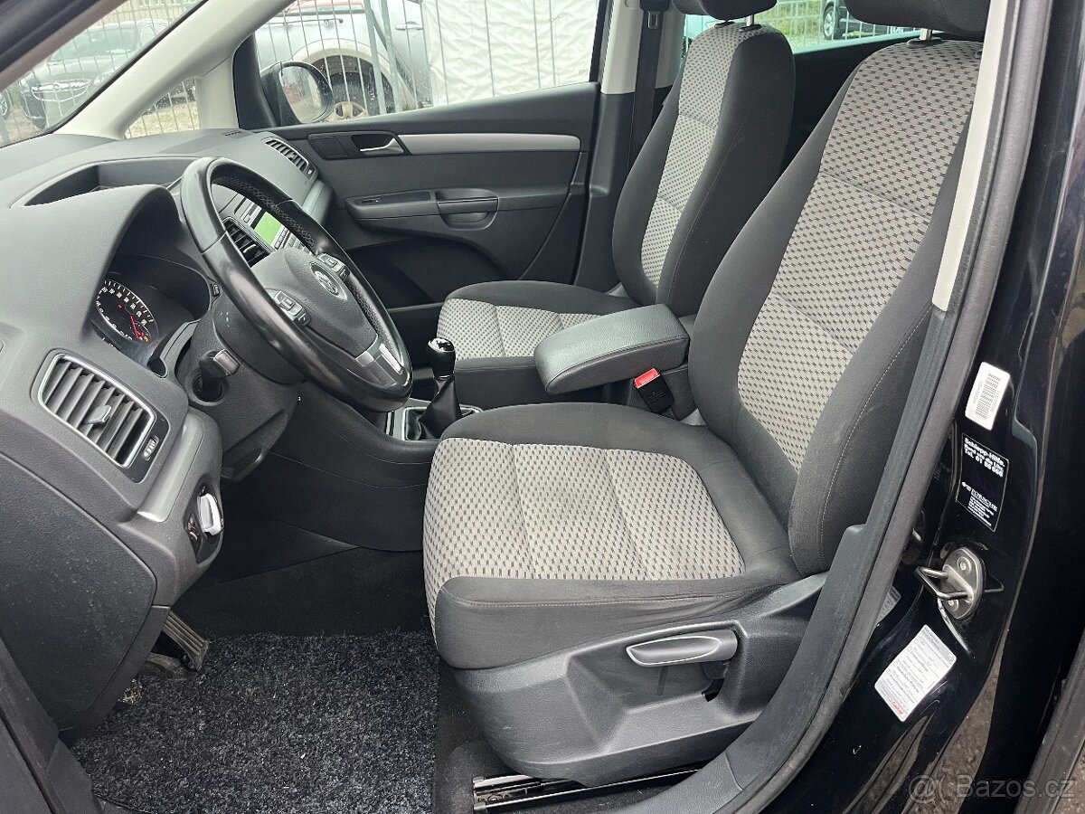 VW Sharan 2,0 TDi Bluemotion - 11