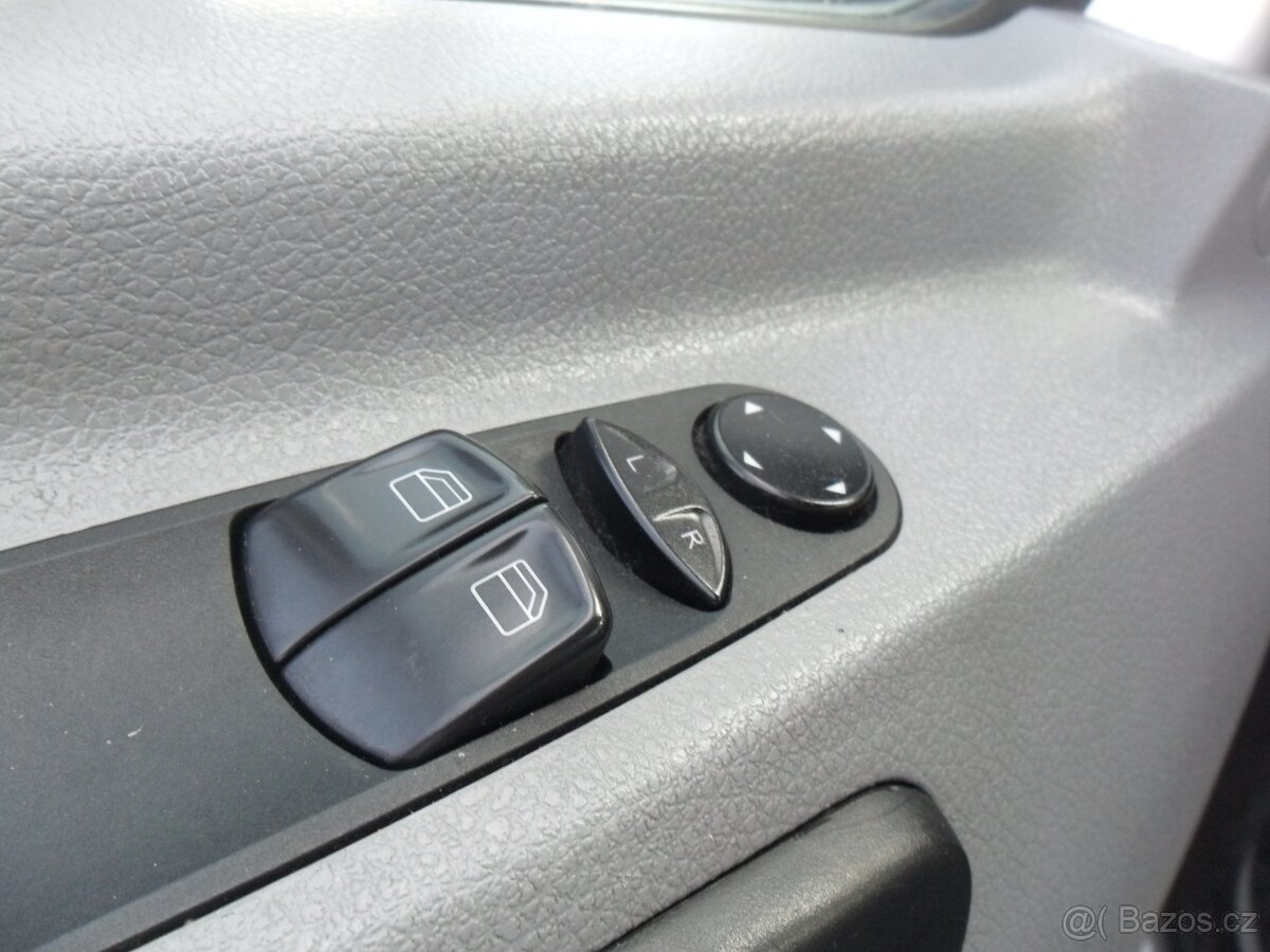 VW CRAFTER 2,5TDi,Kup.CZ, 1MAJ. - 11