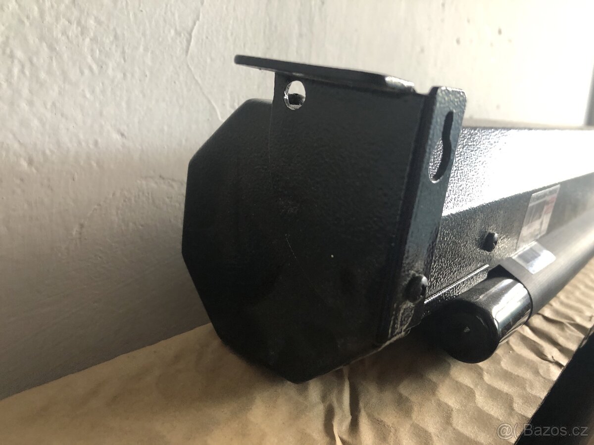 Projekční plátno motorické,rámové,vypínací - 11