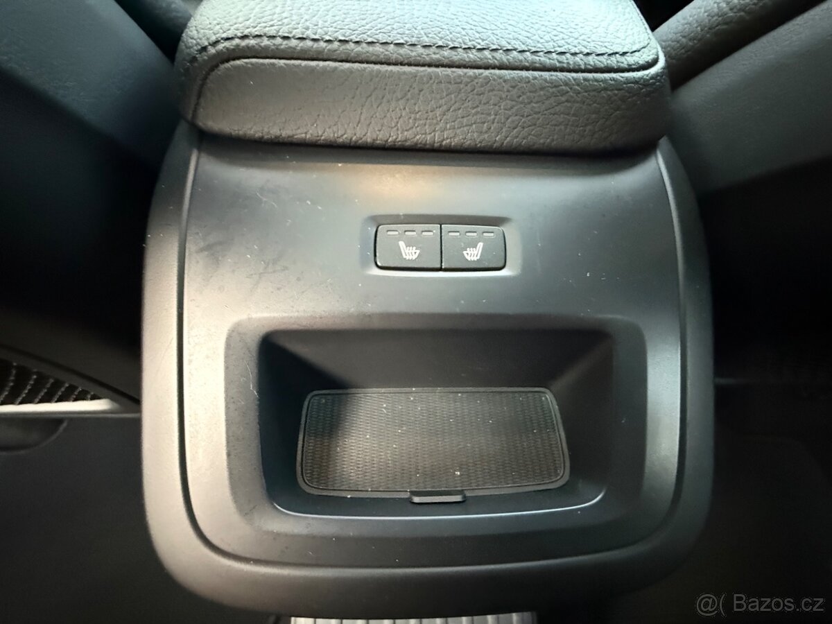 Volvo XC60 T6 257kW Inscription 4x4 NYNÍ PO SERVISE ČR 2022 - 11