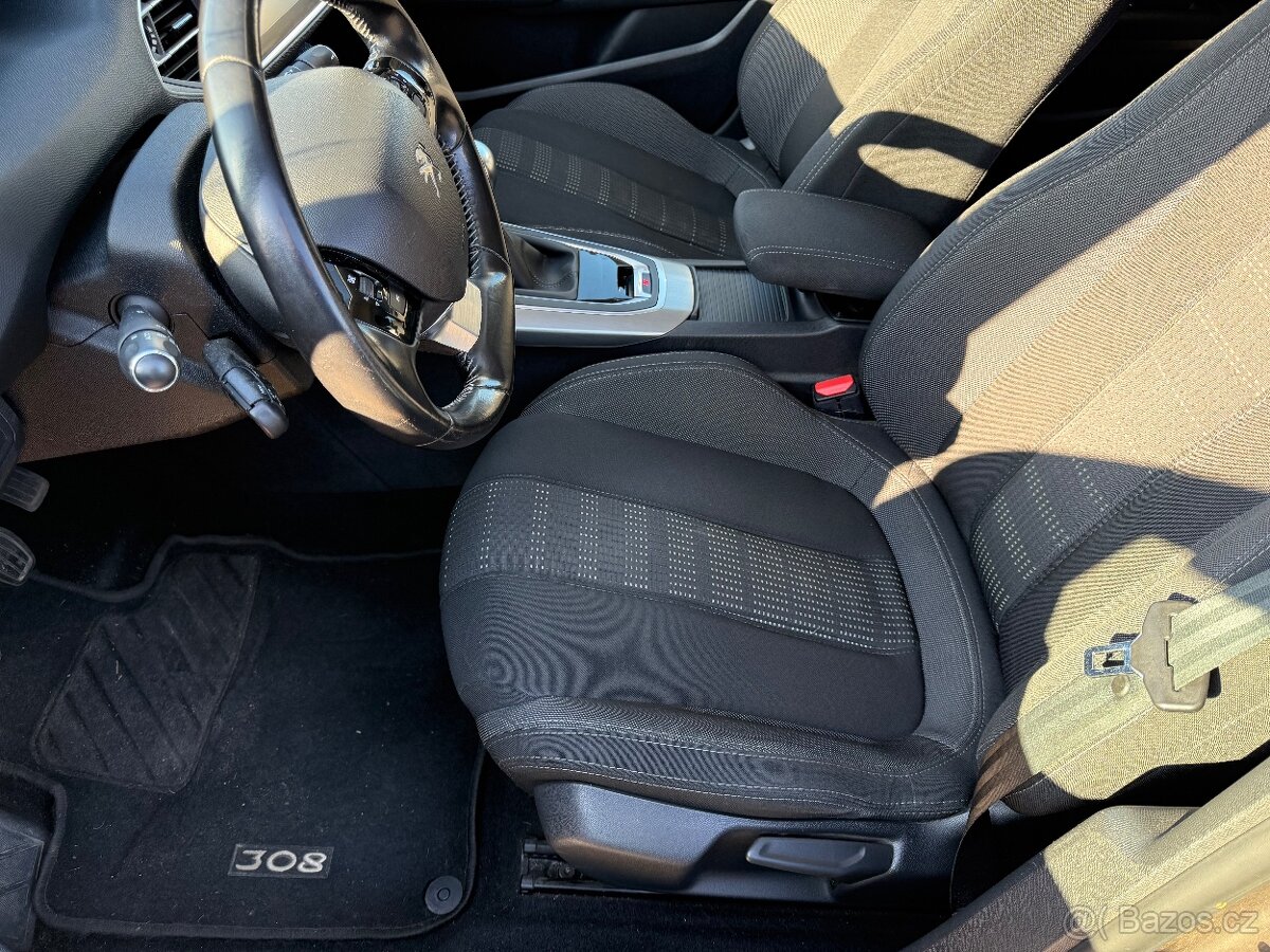 Peugeot 308 2.0 HDI facelift - 11