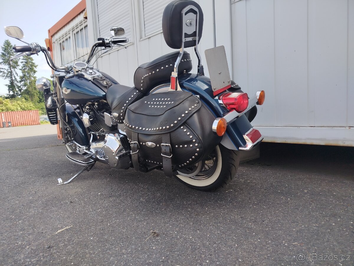 Harley Davidson heritage softail FLSTC - 11