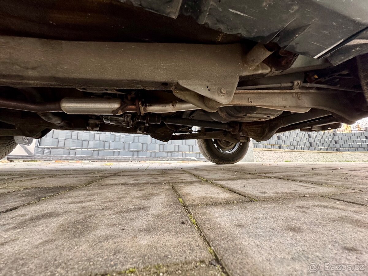 Suzuki Jimny, 1.3i,2.MAJ,VELMI ZACHOVALÉ - 11