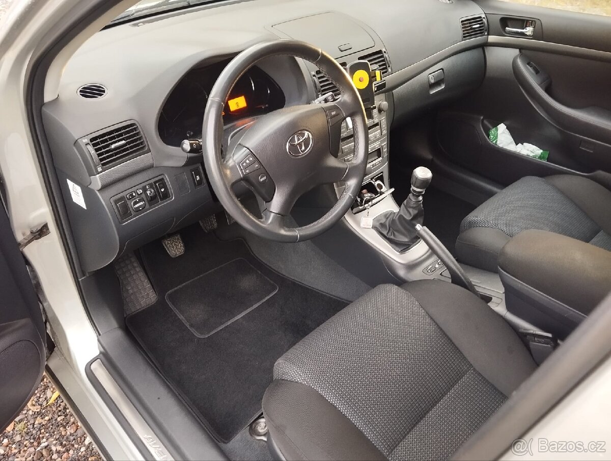 Toyota Avensis 2.0 diesel - 11