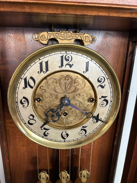 Třízávažové hodiny vídeňské baroko Gustav Becker. - 11