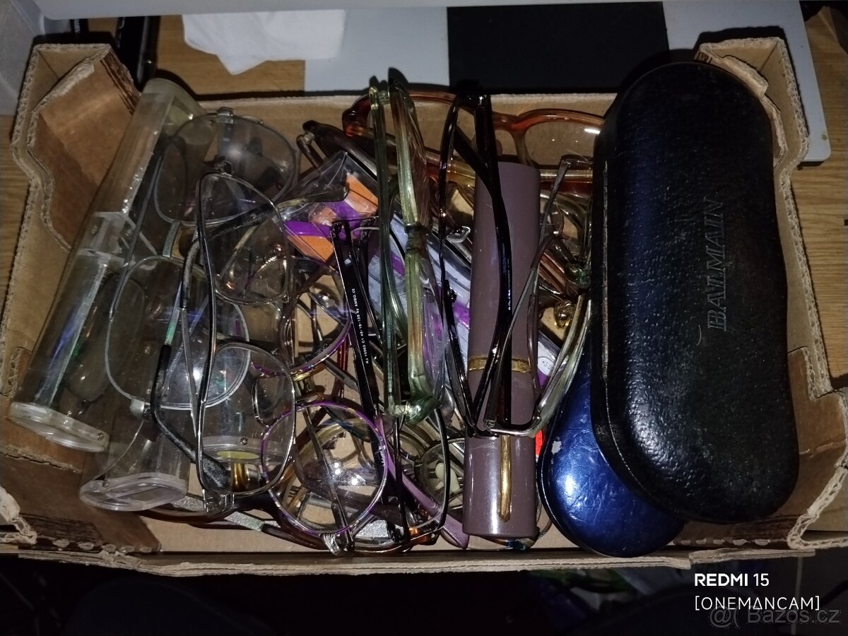 34 ks brýlí retro, Balmain, a další + díly - 11