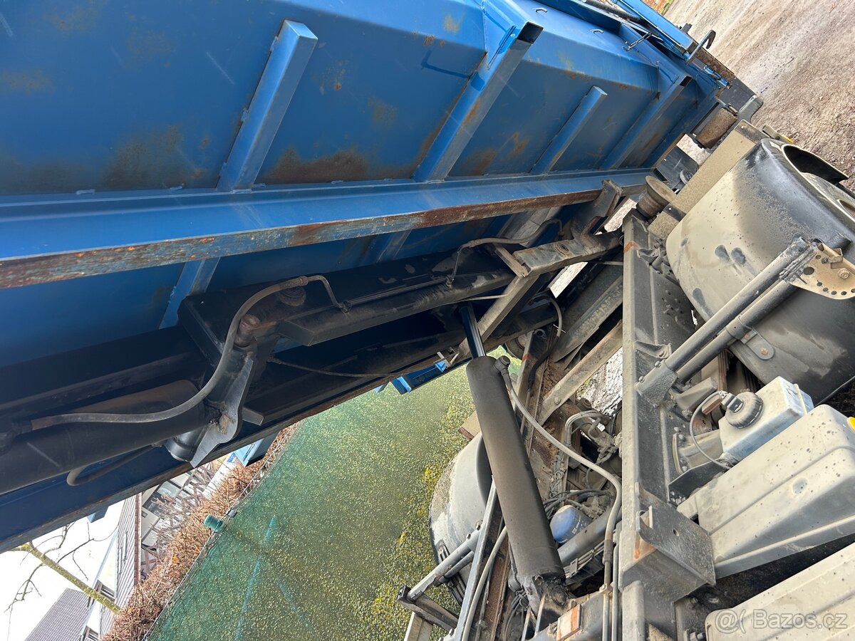 Iveco Eurocargo nosič kontejneru - 11