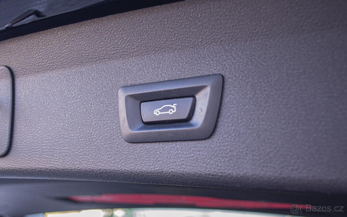 BMW X1 xDrive 25d 170kW automat - 11