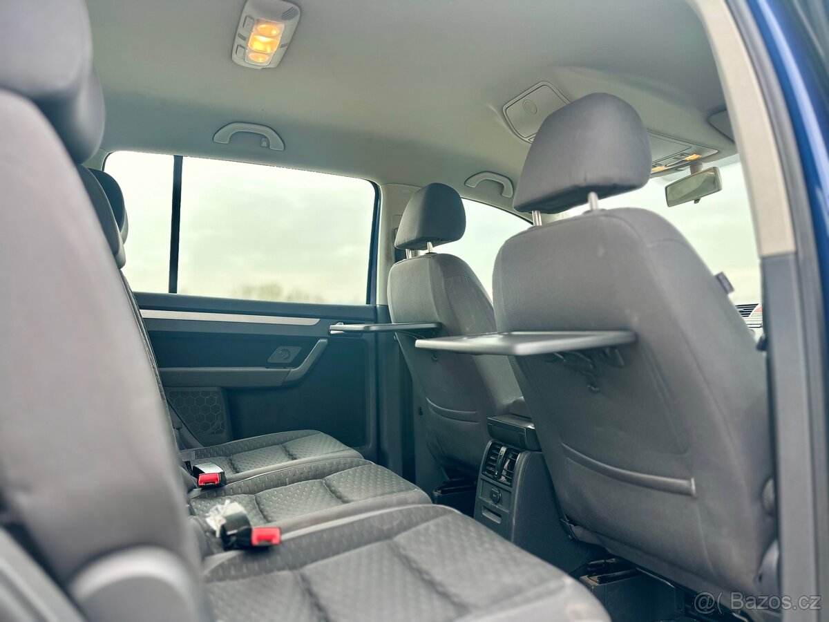 VW TOURAN 1.9 TDI 77kW 7 Míst COMFORTLINE - 11