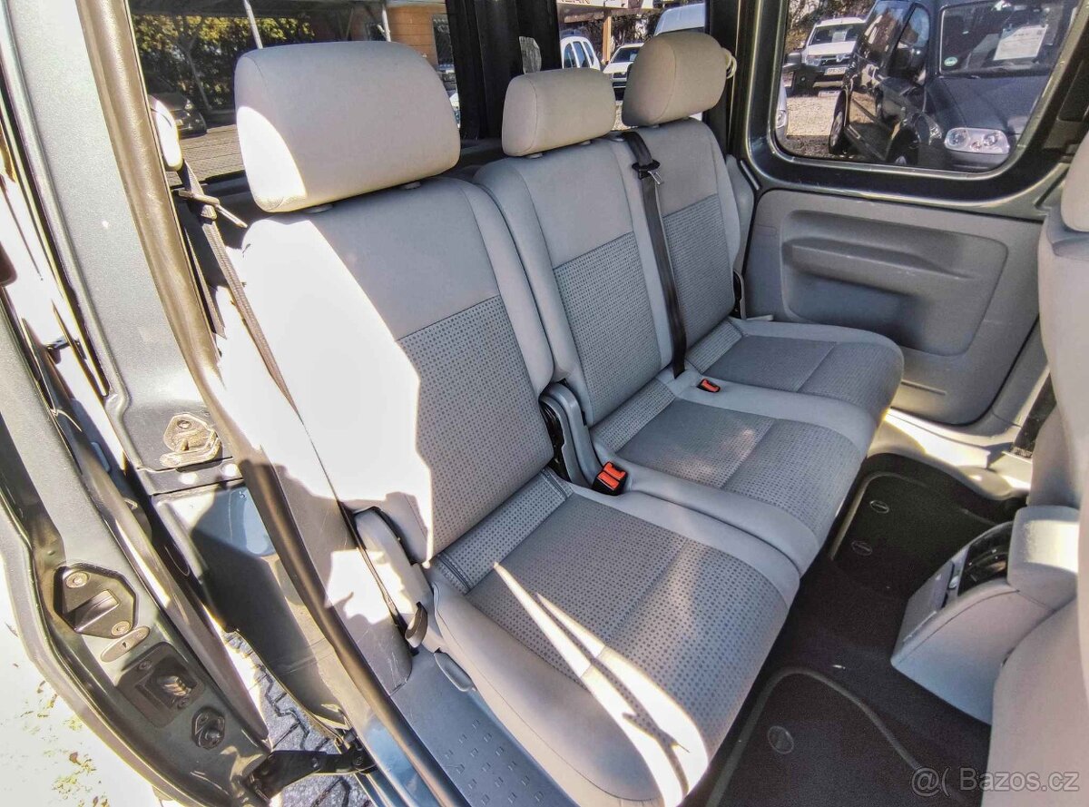 VOLKSWAGEN CADDY 1.6 MPI,LIFE,75 KW,AUT. KLIMA,VYHŘ.SEDAČKY - 11