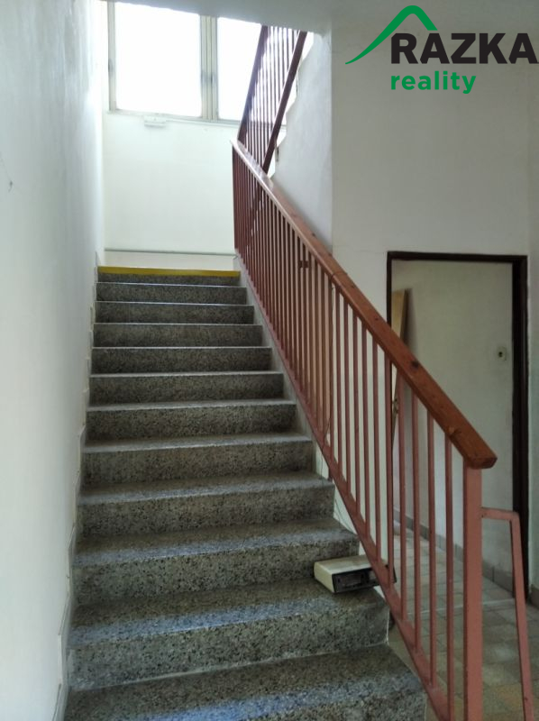 Areál na okraji Horažďovic, vhodný pro výrobu i... - 11