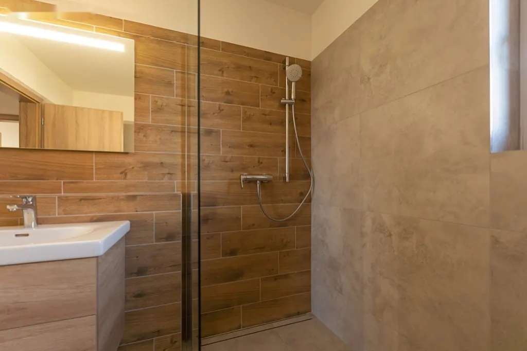 Pronájem dvoupodlažního řadového domu 4kk, 129m2 - 11