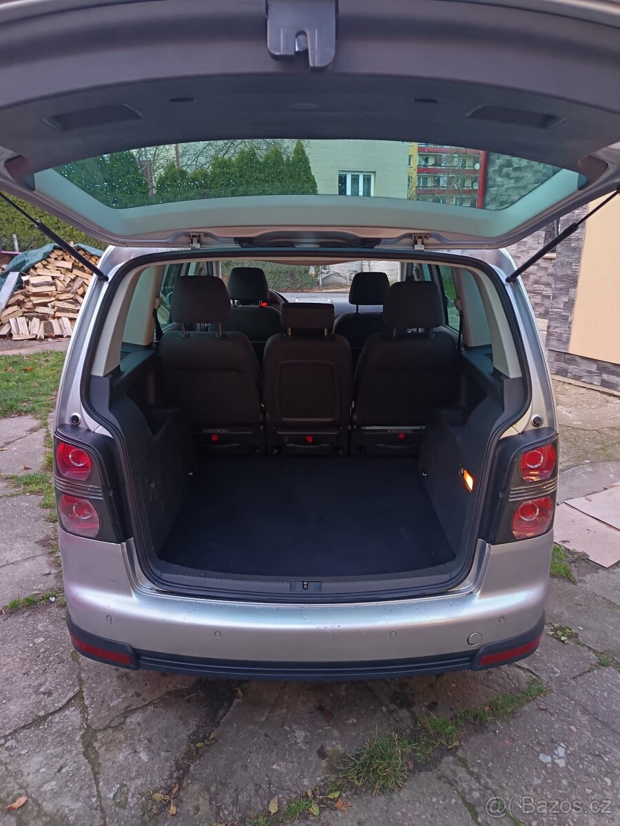 Volkswagen touran cross 2.0 tdi 125kw r.v. 2007 - 11