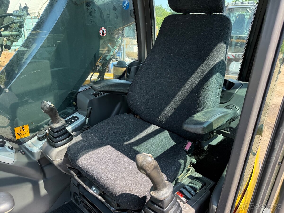 MECALAC 8MCR , 2780 Mth, klima, velmi dobrý stav - 11