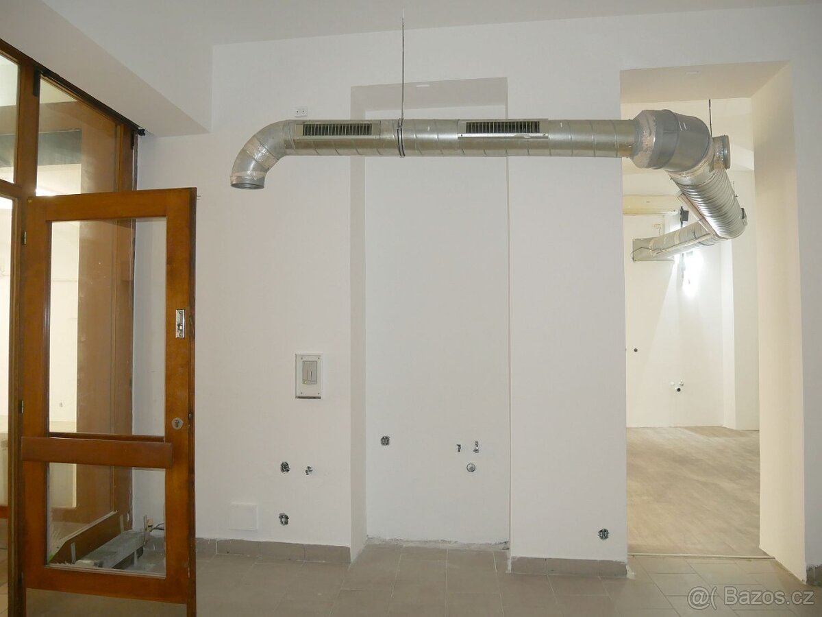 Pronájem restaurace 127m2 v centru města - 11