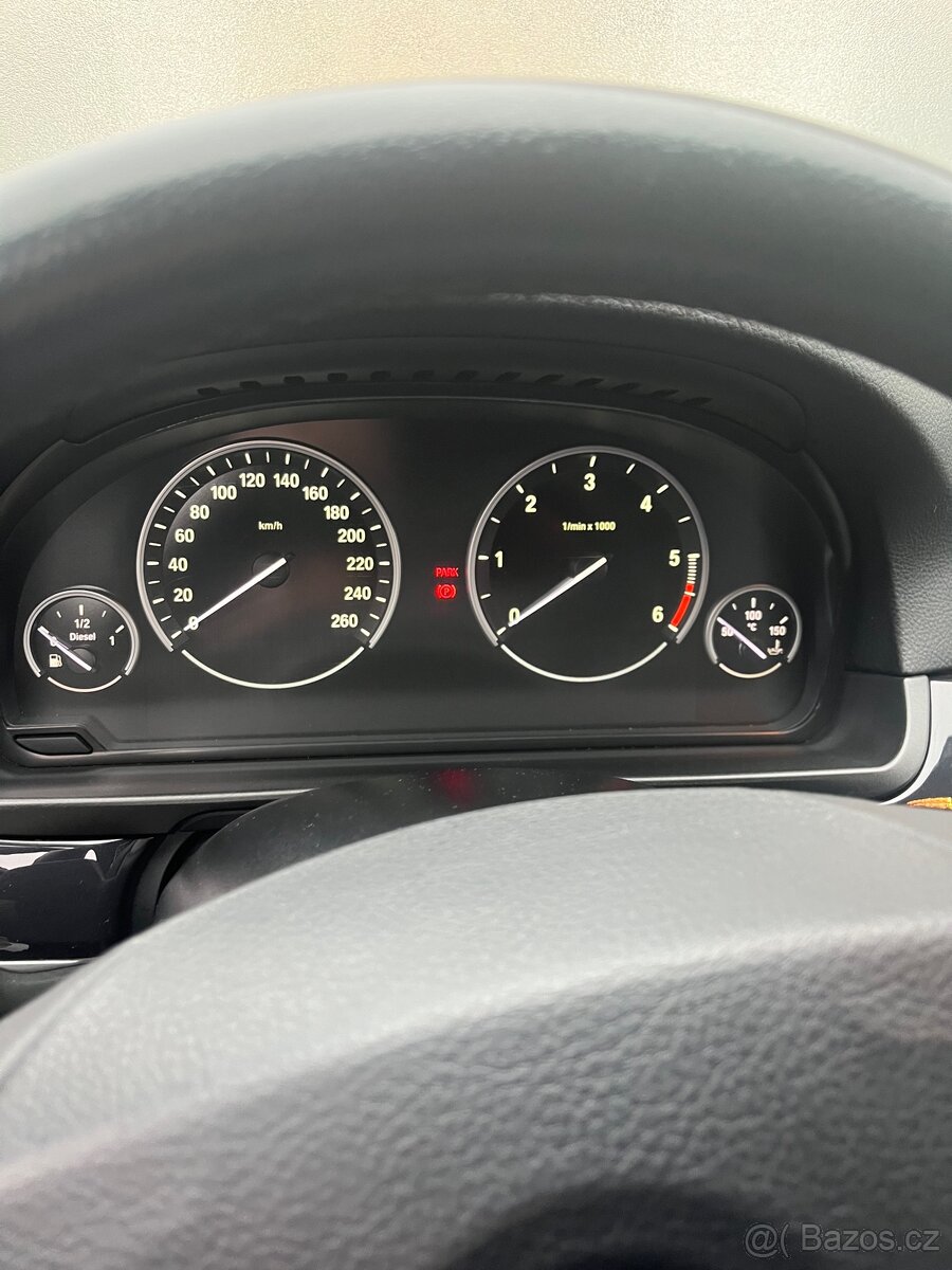 PRODÁM BMW F 11 - 11