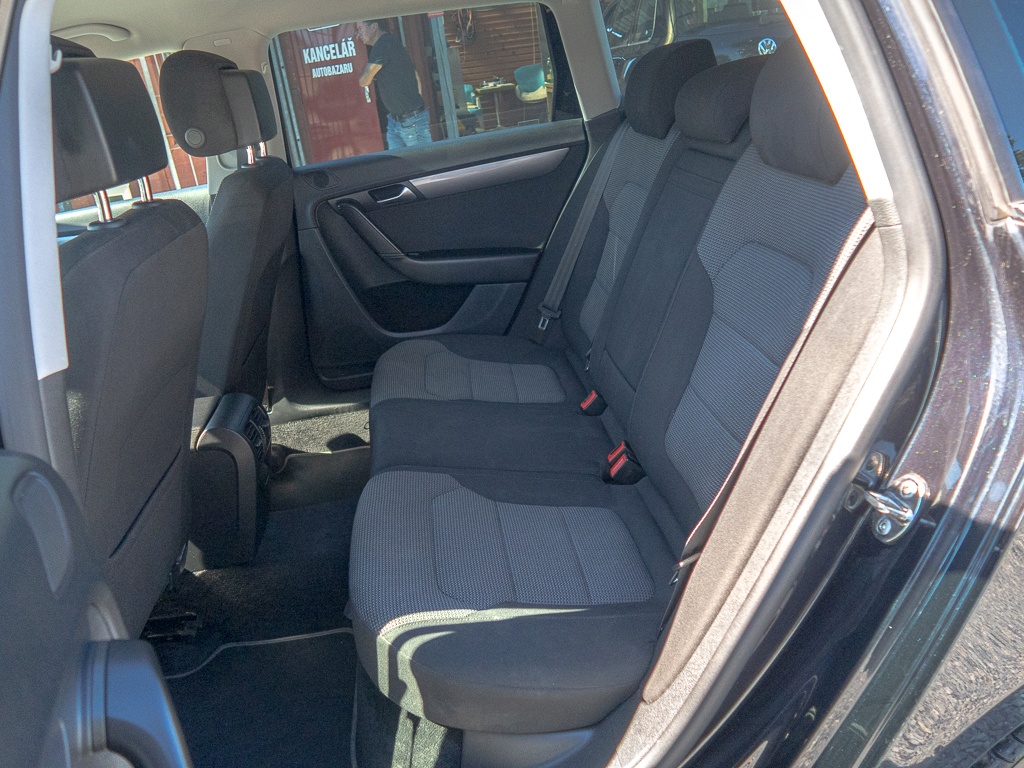 Volkswagen Passat 2.0TDI 103KW CR DSG – NAVI - 11