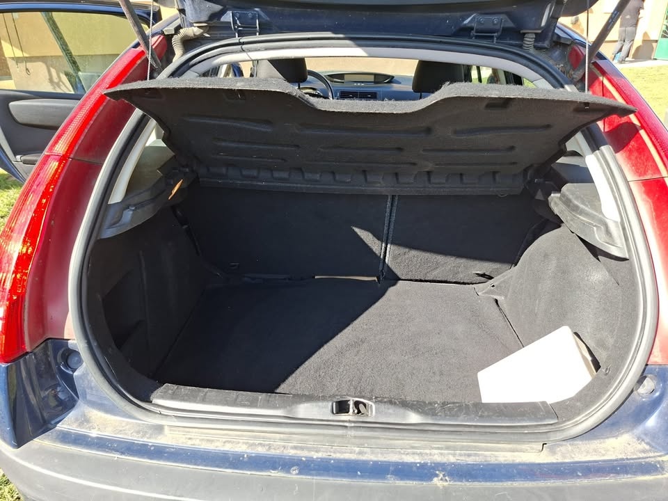 Prodám Citroen C4 1.4 65kw STK DO 7.1.2028 - 11