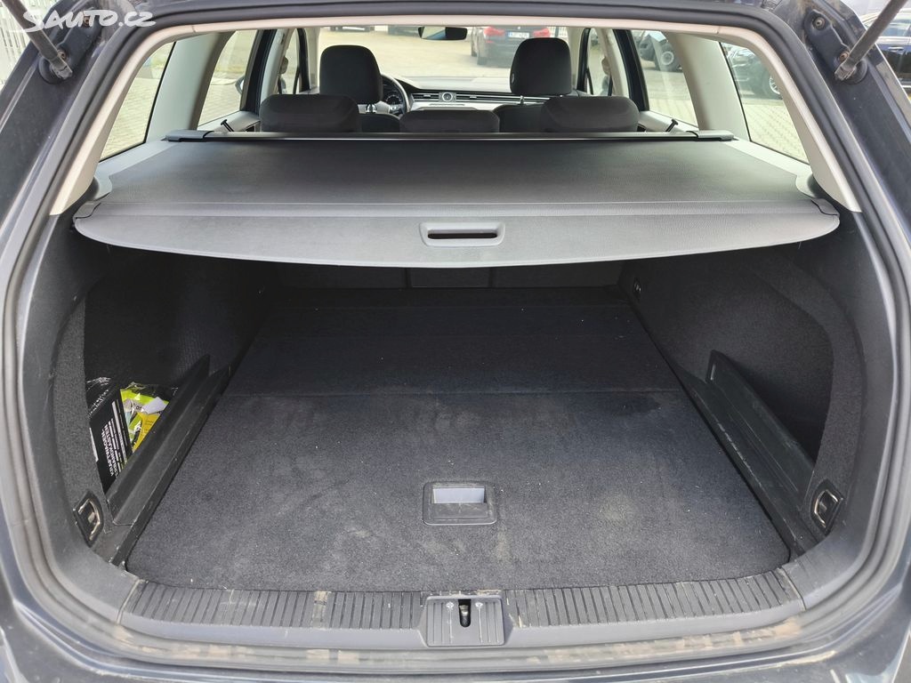 Volkswagen Passat, 2.0 TDi Trendline / ODPOČET DPH - 11