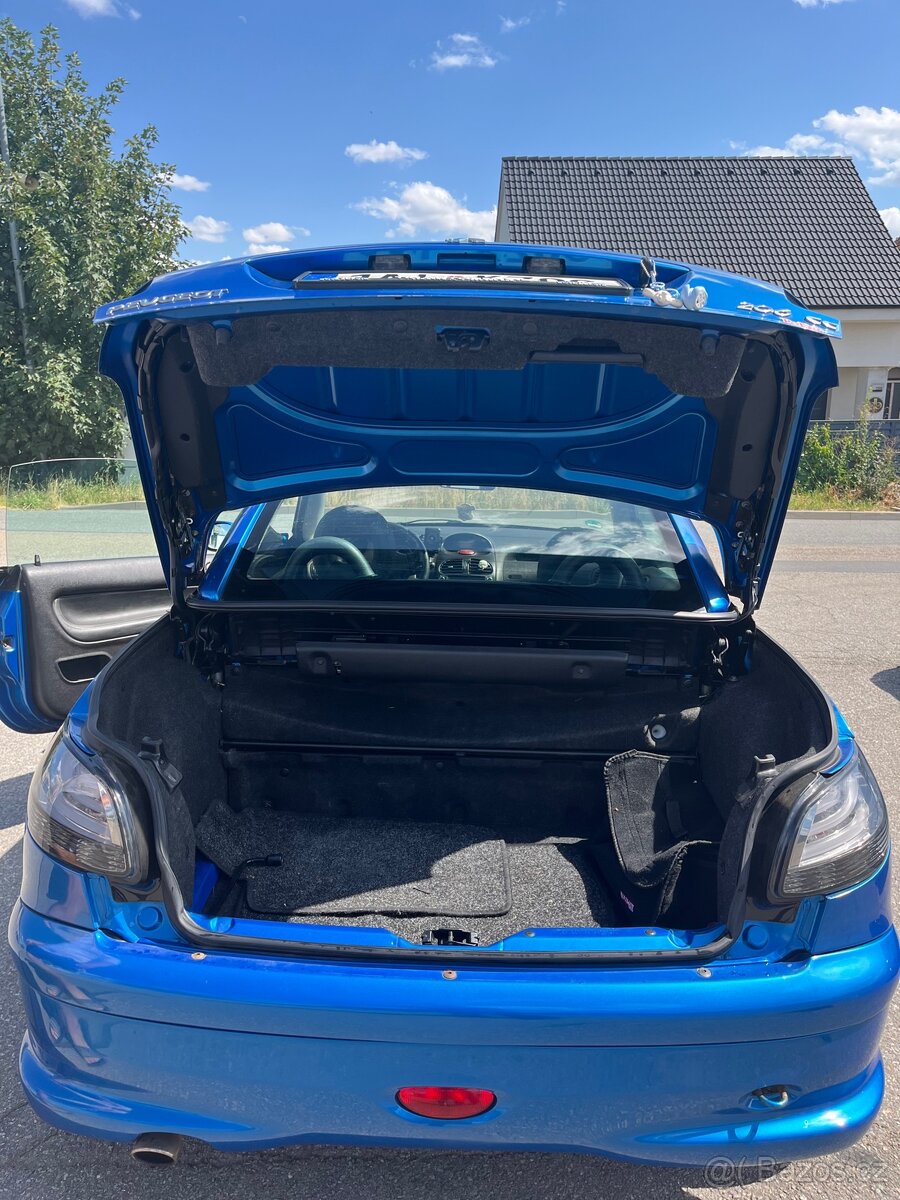 Peugeot 206 CC 2.0 100kW - 11