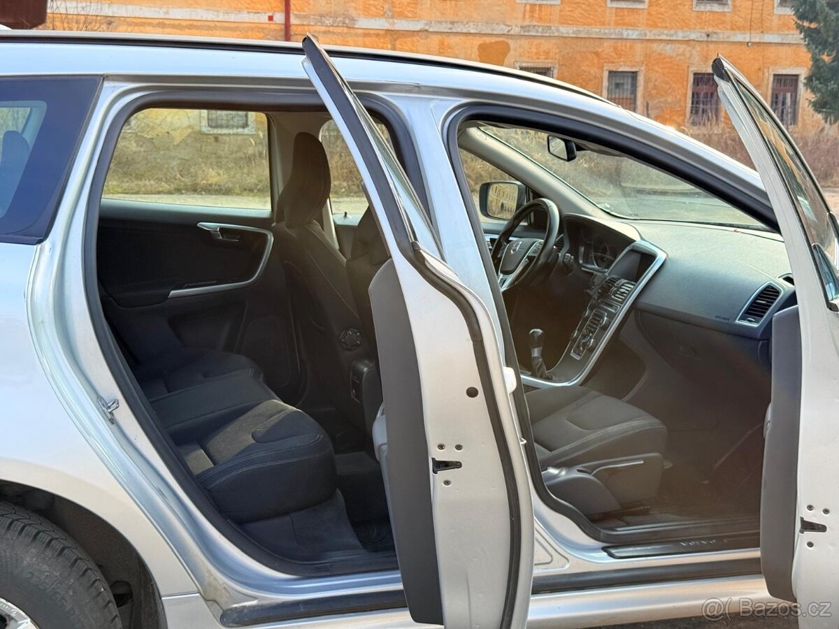 VOLVO XC60 - 11