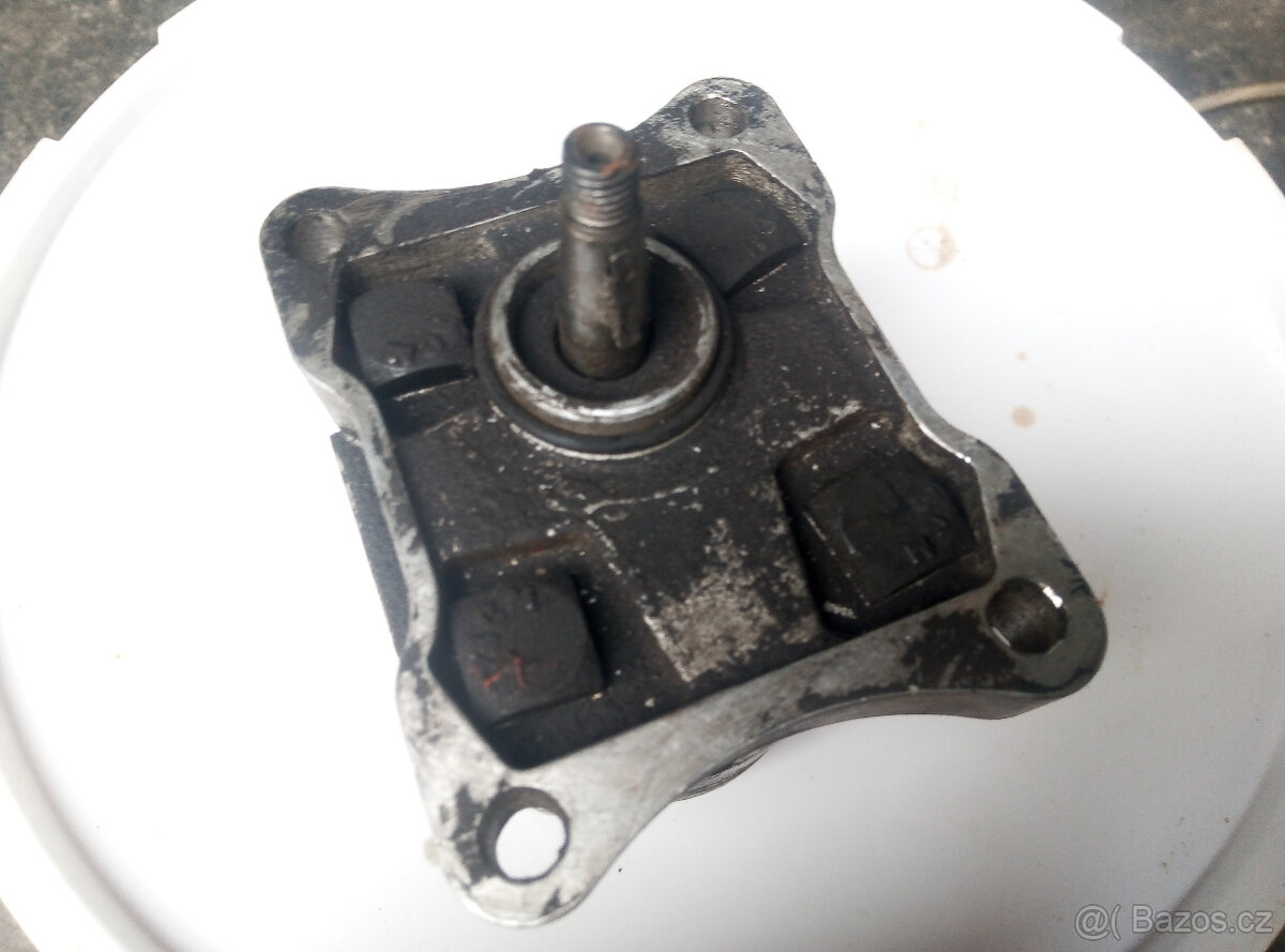 hydraulické čerpadlo 2 různé kusy - 11
