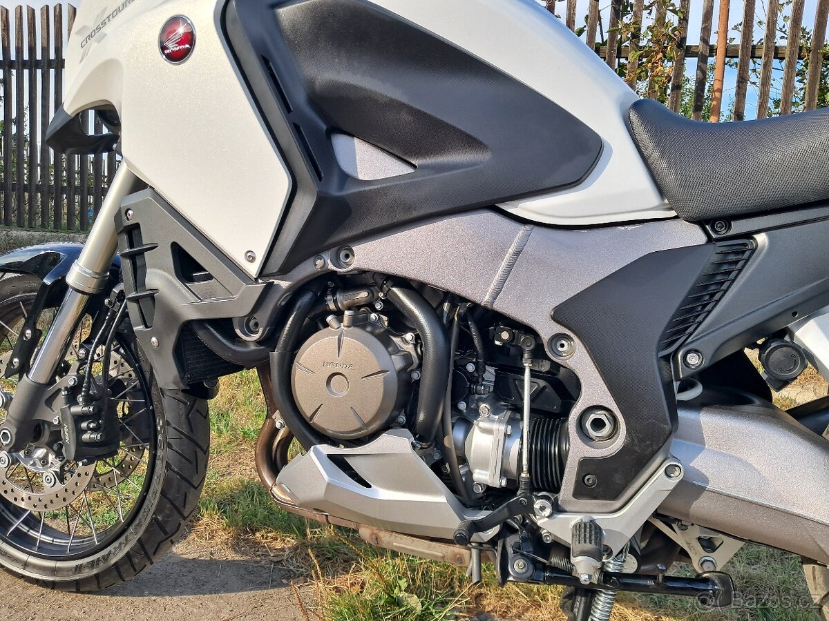 Honda VFR 1200 X Crosstourer snížené - 11