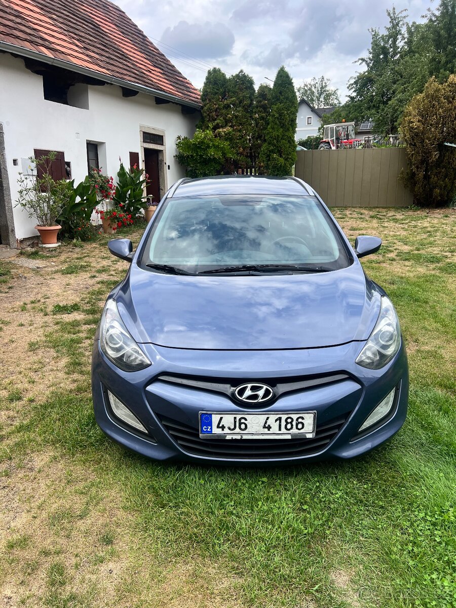 Hyundai i40 1.6 CRDI - 11